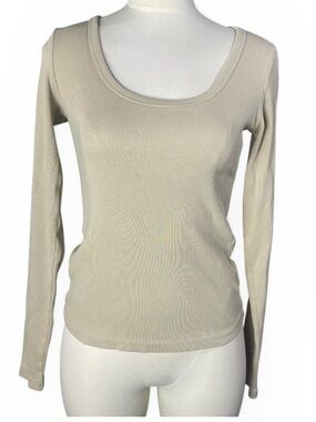 Universal Thread Ribbed Fitted Long Sleeve Scoop Neck Top Beige Small NWT